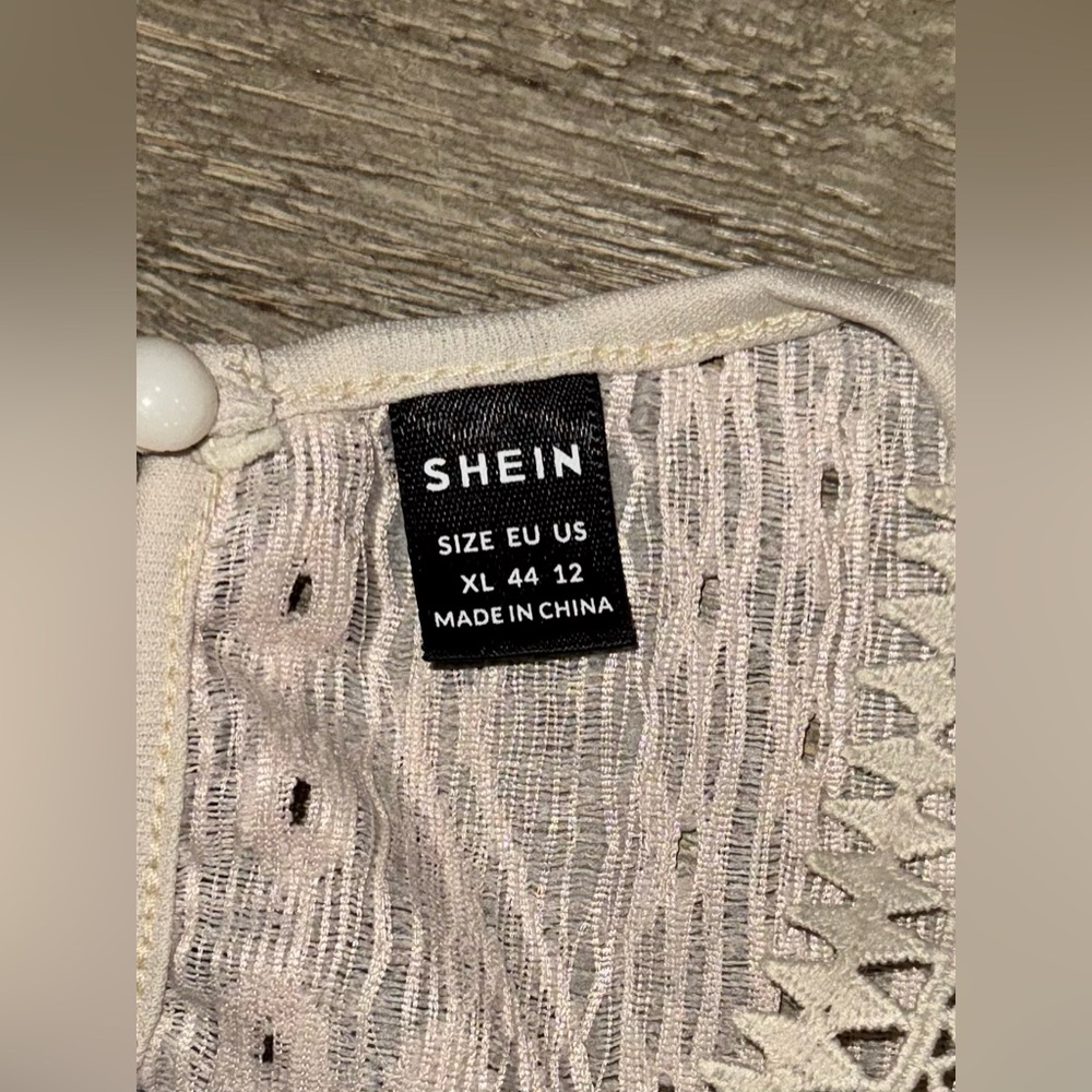 ☀️SHEIN Lace Detail Sleeveless Blouse - Cream - Picture 5 of 9